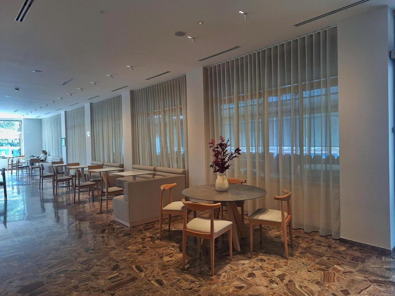 Hotel Castilla Alicante — Photos 3